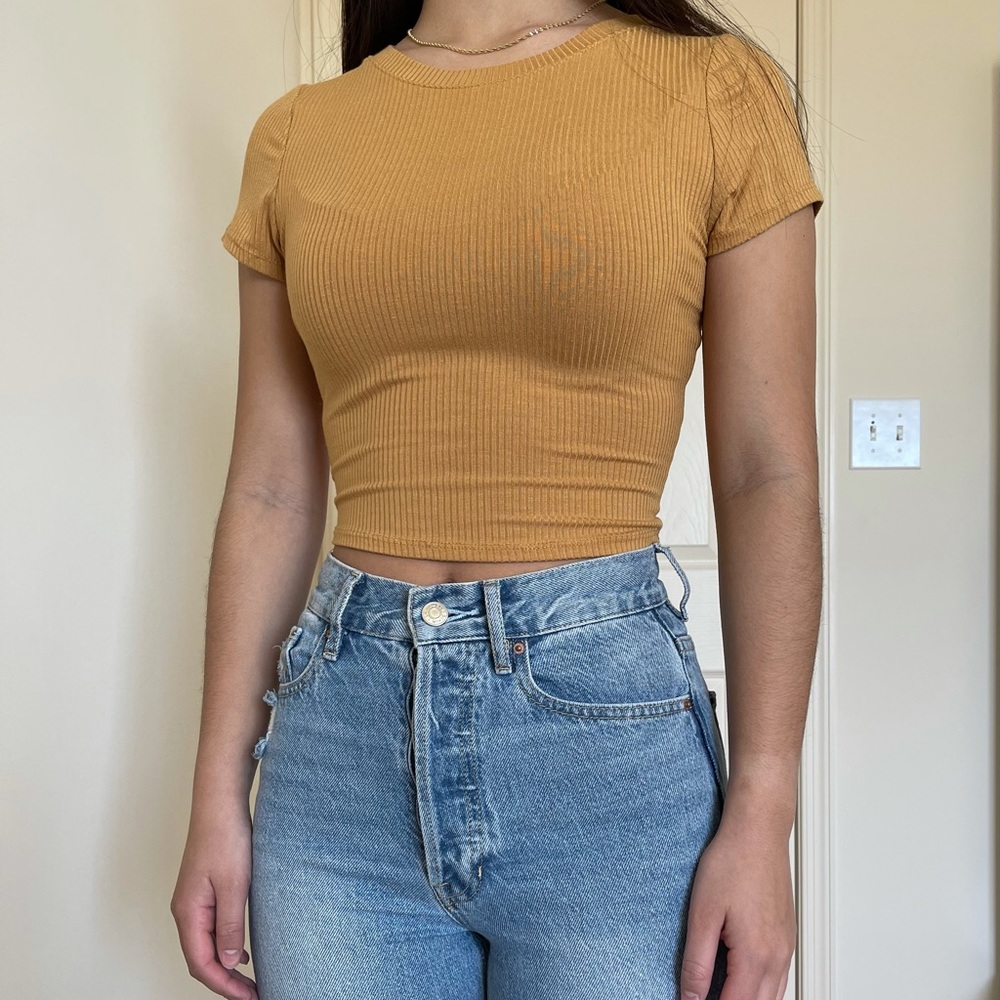Ribbed yellow crop top